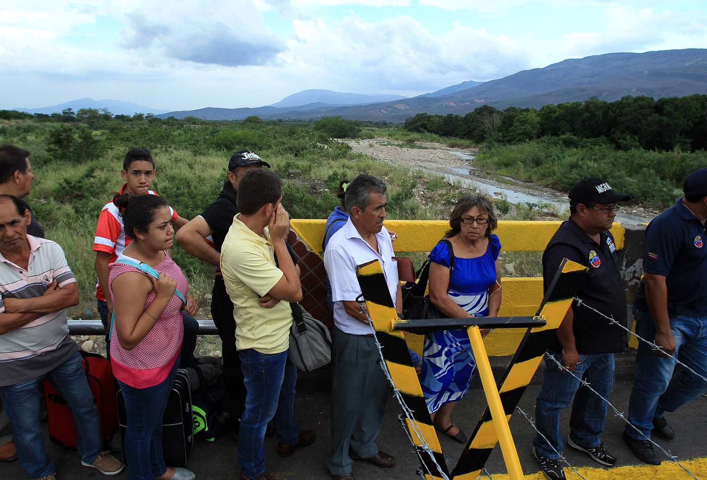Resultado de imagen para frontera colombo venezolana cerrada
